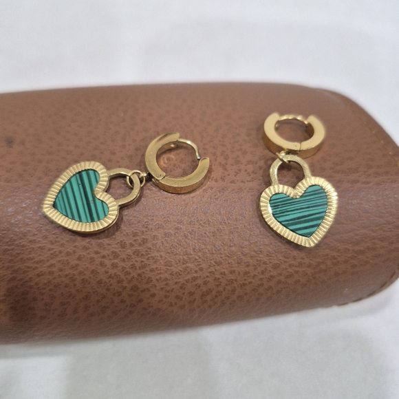 Gold Earrings - Picture 2 of 3